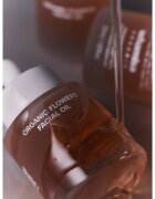 WHAMISA Organic Flowers Facial Oil Deep Rich олио за лице за хидратиране и изпъване на кожата 32 мл.