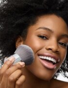 WONDERSKIN Kabuki Brush четка за грим Kabuki 1 бр.