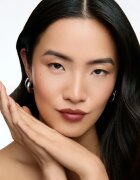 WONDERSKIN Wonder Blading All-Day Lip Stain дълготрайно течно червило цвят Demure 4 мл.