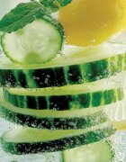 Yankee Candle Cucumber Mint Cooler ароматна свещ Signature 110 гр.