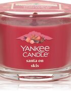 Yankee Candle Santa On Skis вотивна свещ glass 37 гр.