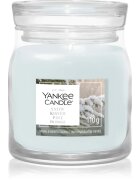 Yankee Candle Snow Kissed Pine ароматна свещ Signature 110 гр.