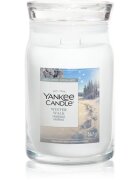 Yankee Candle Winter Walk ароматна свещ 567 гр.