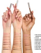 Yves Saint Laurent Lovenude Kiss Shaper молив-контур за устни цвят 108 1.2 гр.