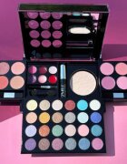ZMILE COSMETICS All You Need To Go грим комплект