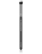 ZOEVA 142 Concealer Buffer четка за нанасяне на коректор 1 бр.