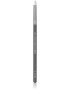 ZOEVA 230 Detail Smoky Blender четка за точно нанасяне на сенки за очи 1 бр.