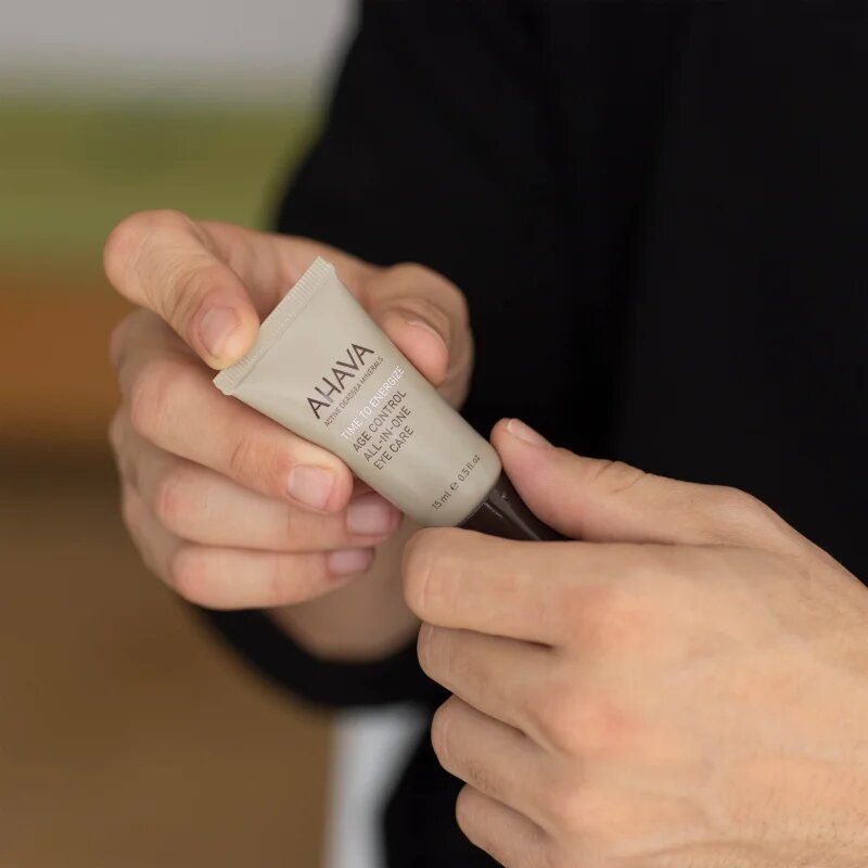 Ahava Time To Energize Men подмладяващ крем за околоочната зона за мъже 15 мл.