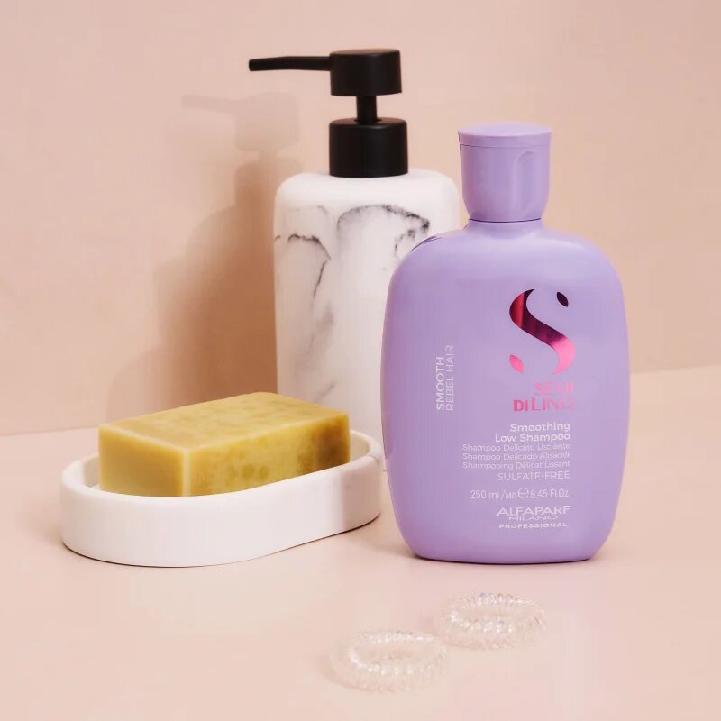 Alfaparf Milano Semi di Lino Smooth изглаждащ шампоан за непокорна коса 250 мл.