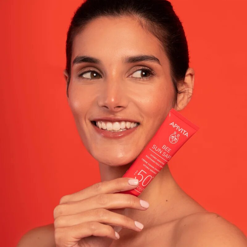 Apivita Bee Sun Safe Hydra Sensitive Soothing Face Cream SPF50+ успокояващ и хидратиращ крем SPF 50+ 50 мл.