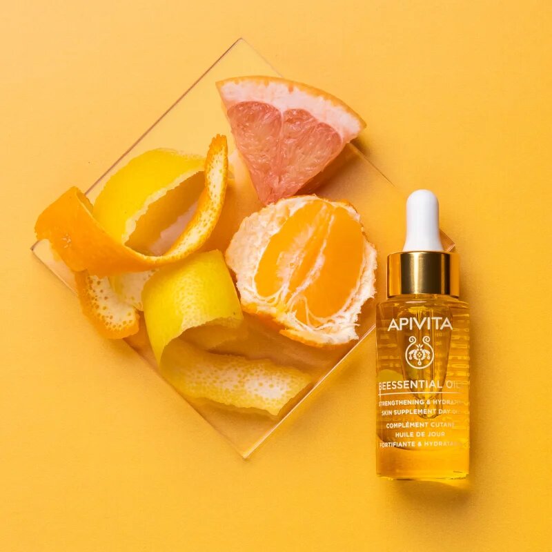 Apivita Beessential Oils Strengthening & Hydrating Day Oil озаряващо дневно олио за интензивна хидратация 15 мл.