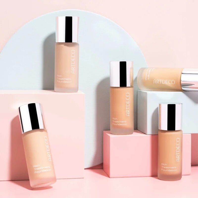 Artdeco Rich Treatment Foundation озаряващ кремообразен фон дьо тен цвят 485.12 Vanilla Rose 20 мл.