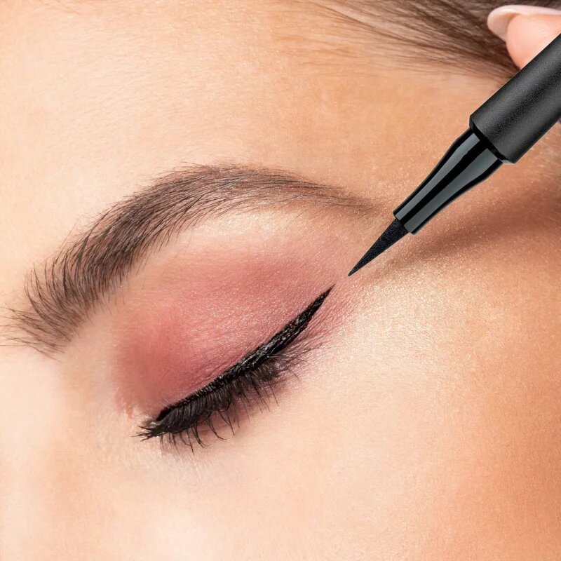 Artdeco Sensitive Fine Liner течни очни линии цвят 256.1 Black 1 мл.