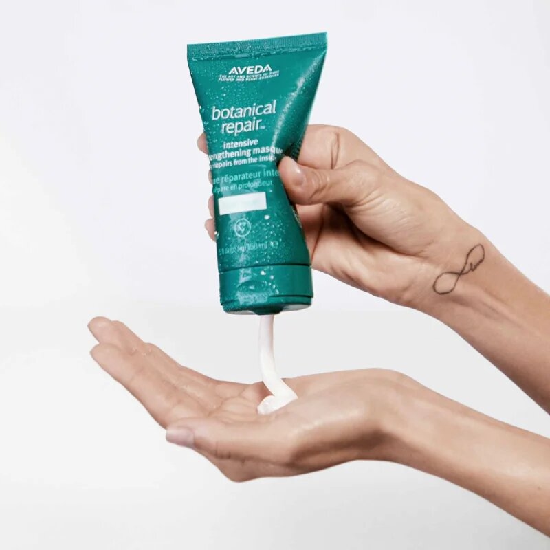 Aveda Botanical Repair™ Intensive Strengthening Masque Light нежна кремообразна маска за здрава и красива коса 150 мл.