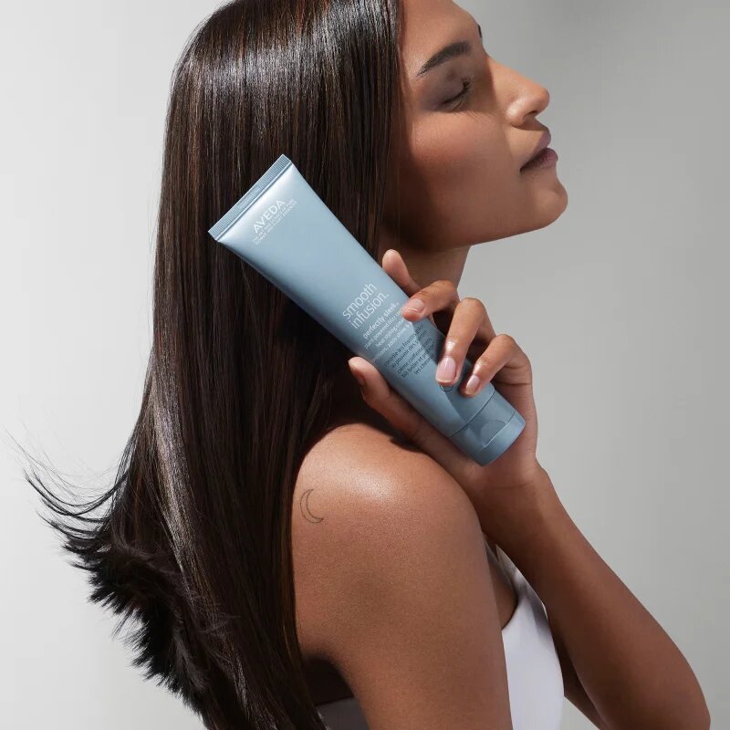 Aveda Smooth Infusion™ Perfectly Sleek™ Heat Styling Cream термозащитен крем за изглаждане на непокорна коса против цъфтене 150 мл.