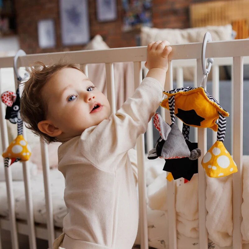 BabyOno Mouse контрастна играчка за окачане 0m+ 1 бр.