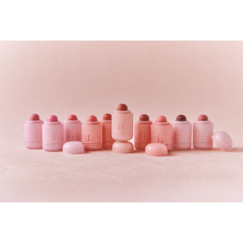 Banila Co. Romantic Blush мултифункционален грим за устни и скули за перфектен външен вид цвят 15 Nutty 3.7 гр.