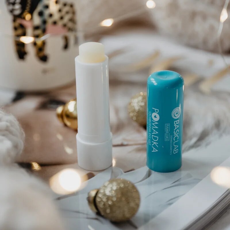 BasicLab Dermocosmetics Famillias подхранващ балсам за устни 4 гр.