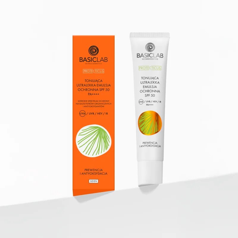 BasicLab Dermocosmetics Protecticus оцветен ултра лек флуид за смесена и мазна кожа SPF 50+ 40 мл.