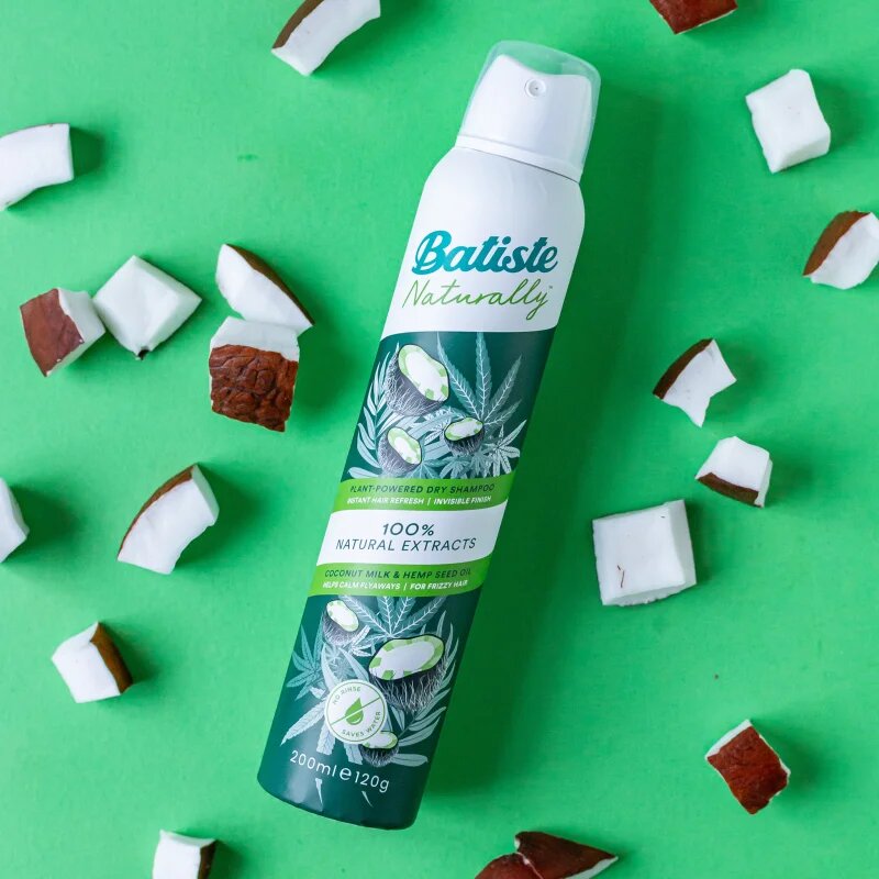 Batiste Naturally Coconut & Hemp сух шампоан за абсорбиране на излишния себум а освежаване на косата 200 мл.