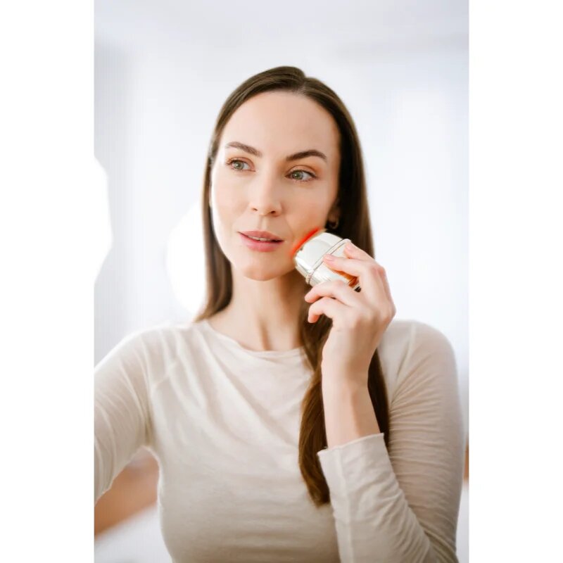Beautifly Skin WOW Shot лифтинг уред за лице с RF EMS и LED светлина 1 бр.
