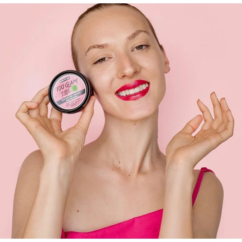 Beauty Jar Too Glam To Give A Damn гел маска против първите признаци на стареене на кожата 120 гр.