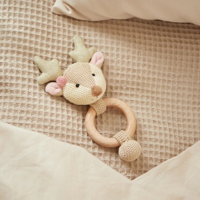 Bieco Grasping Toy with Rattle Fawn играчка с дрънкалка 0 m+ 1 бр.