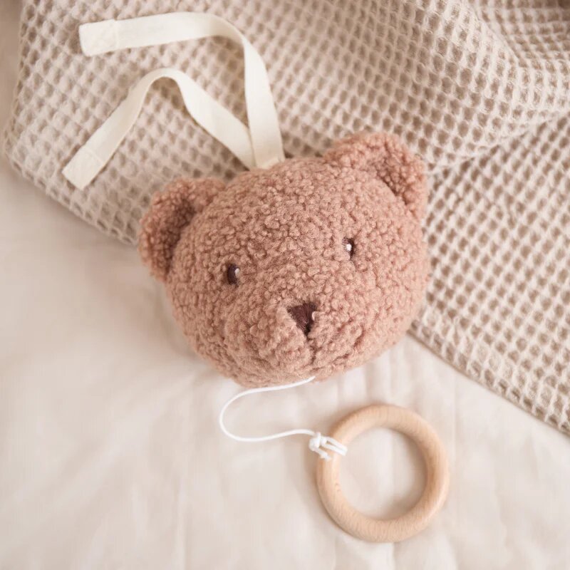 Bieco Musical Toy Bear Mika контрастна играчка за окачане с мелодия 1 бр.