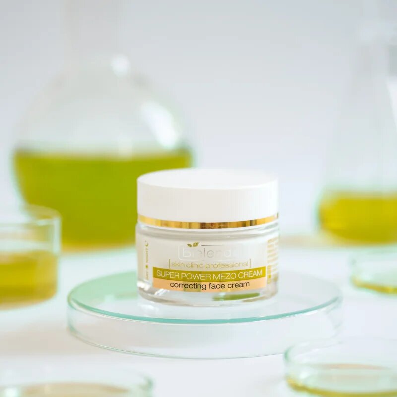 Bielenda Skin Clinic Professional Correcting крем за възстановяване баланса на кожата с подмладяващ ефект 50 мл.