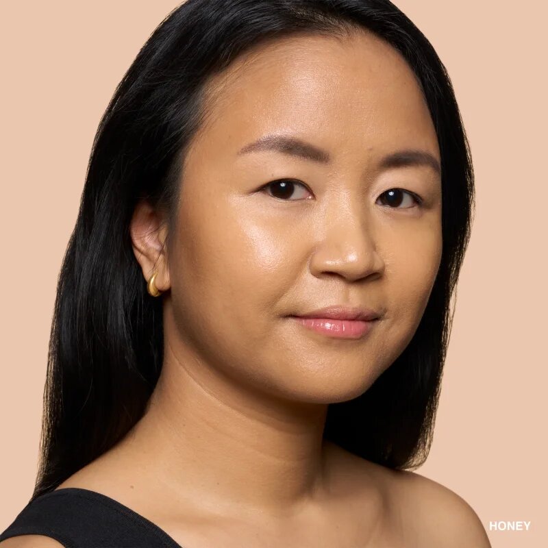 Bobbi Brown Weightless Skin Foundation SPF 15 дълготраен фон дьо тен с хидратиращ ефект цвят Honey 30 мл.
