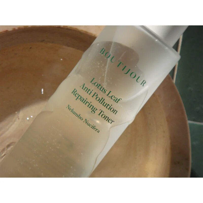 BOUTIJOUR Lotus Leaf Anti-Pollution Repairing Toner есенциален успокояващ тоник за чувствителна кожа на лицето 150 мл.