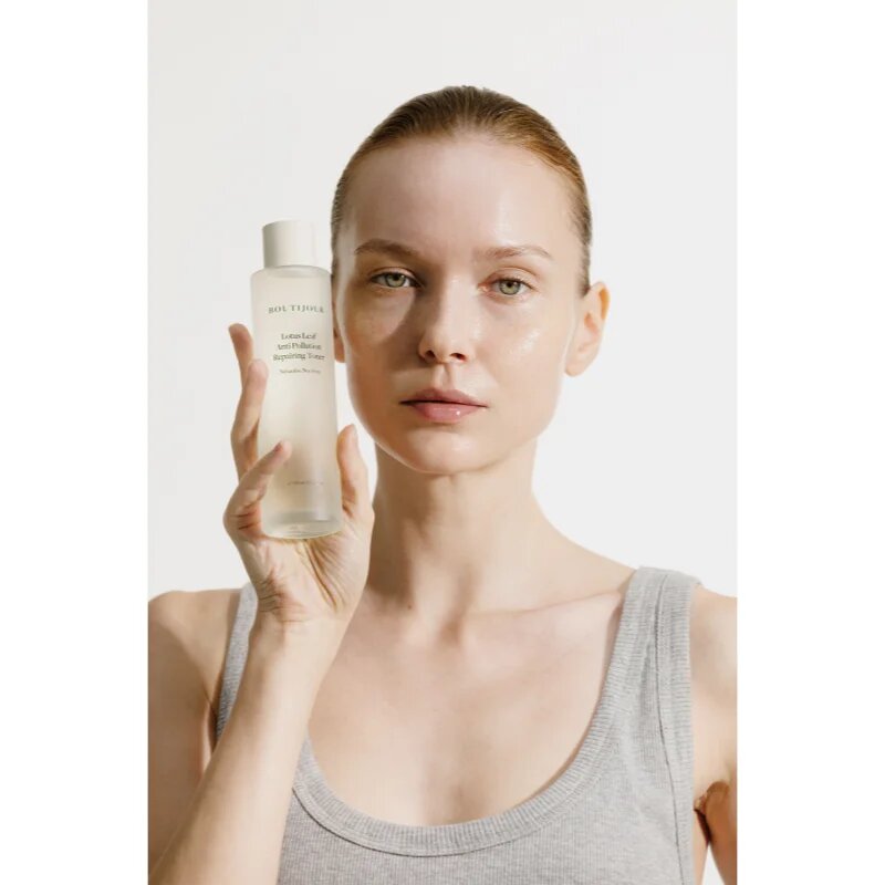 BOUTIJOUR Lotus Leaf Anti-Pollution Repairing Toner есенциален успокояващ тоник за чувствителна кожа на лицето 150 мл.