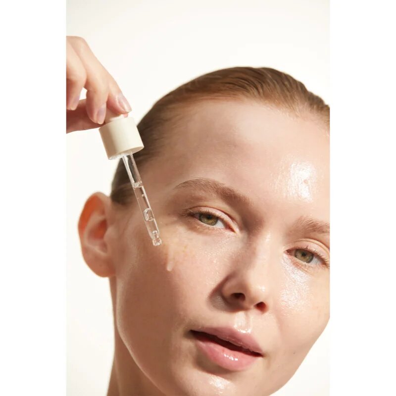 BOUTIJOUR Snow Lotus Lifting Serum интензивен хидратиращ серум за освежаване и изглаждане на кожата 40 мл.