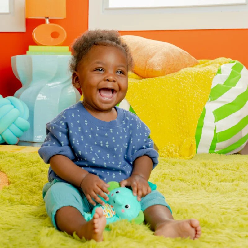 Bright Starts Tug Tunes контрастна играчка за окачане с мелодия 1 бр.