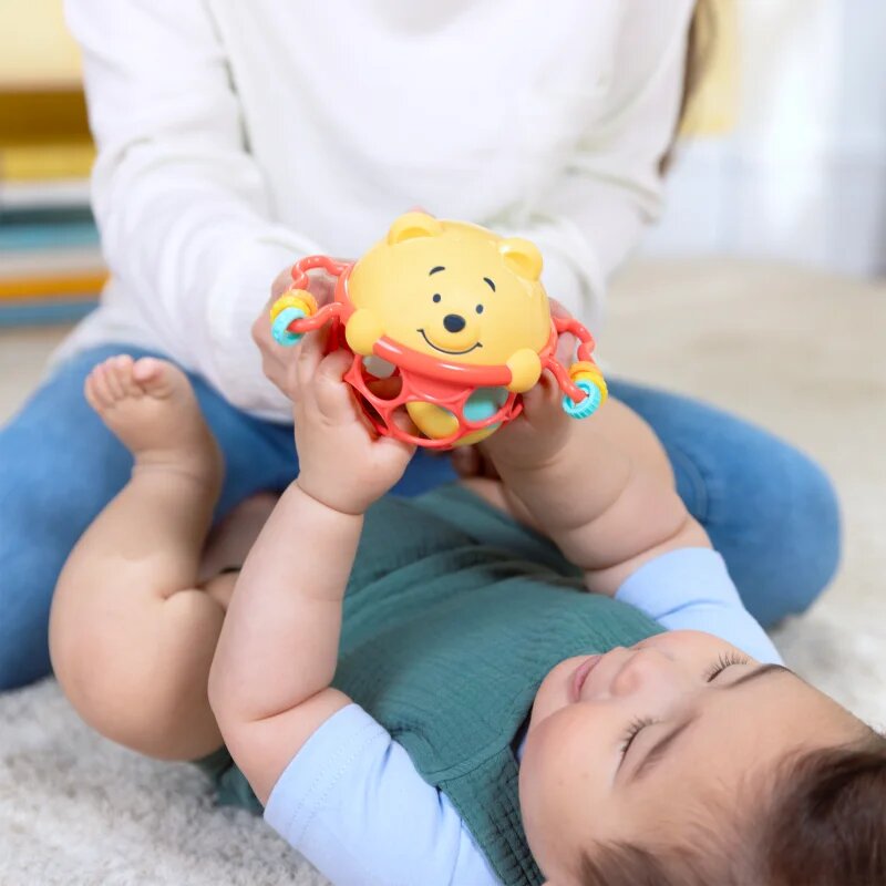 Bright Starts Winnie the Pooh Jingle & Shake Oball дрънкалка 0m+ 1 бр.