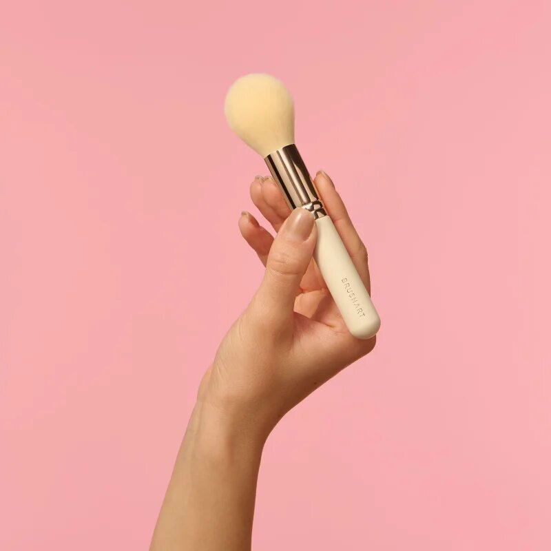 BrushArt Basic Blush brush четка за руж 1 бр.