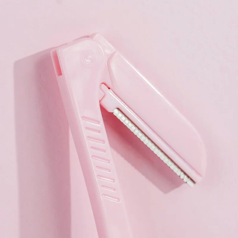 Brushworks Precision Eyebrow Razor Pastel бръснач за вежди