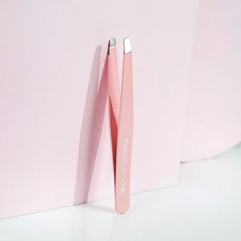 Brushworks Precision Slanted Tweezers пинсета със скосен връх 1 бр.