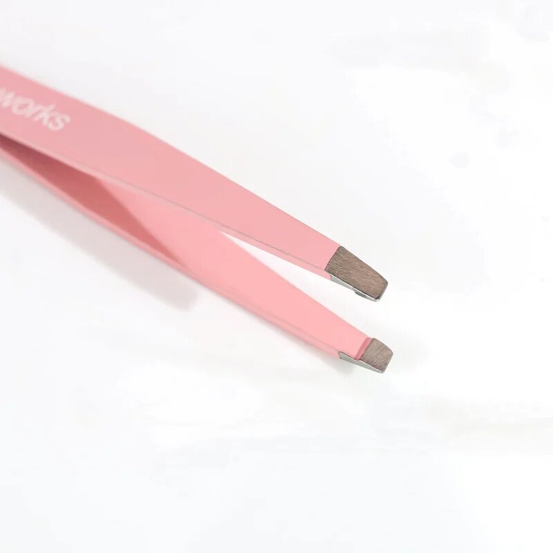 Brushworks Precision Slanted Tweezers пинсета със скосен връх 1 бр.