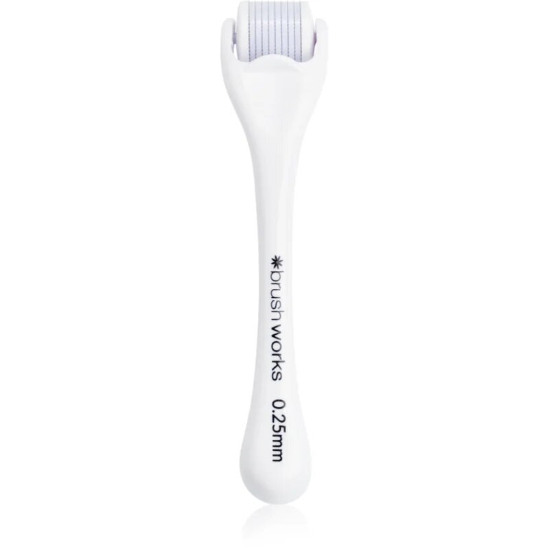 Brushworks Progression Micro Needle Derma Roller миктроиглен за лице 025 mm 1 бр.