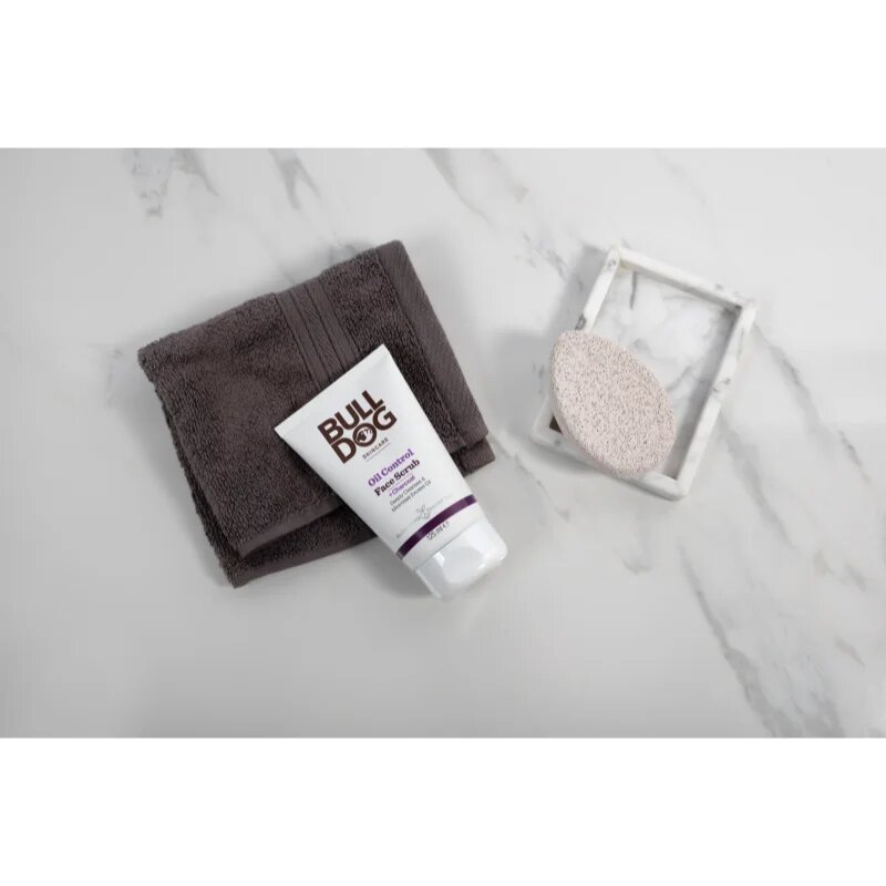 Bulldog Oil Control Face Scrub освежаващ пилинг за лице за мазна кожа 125 мл.