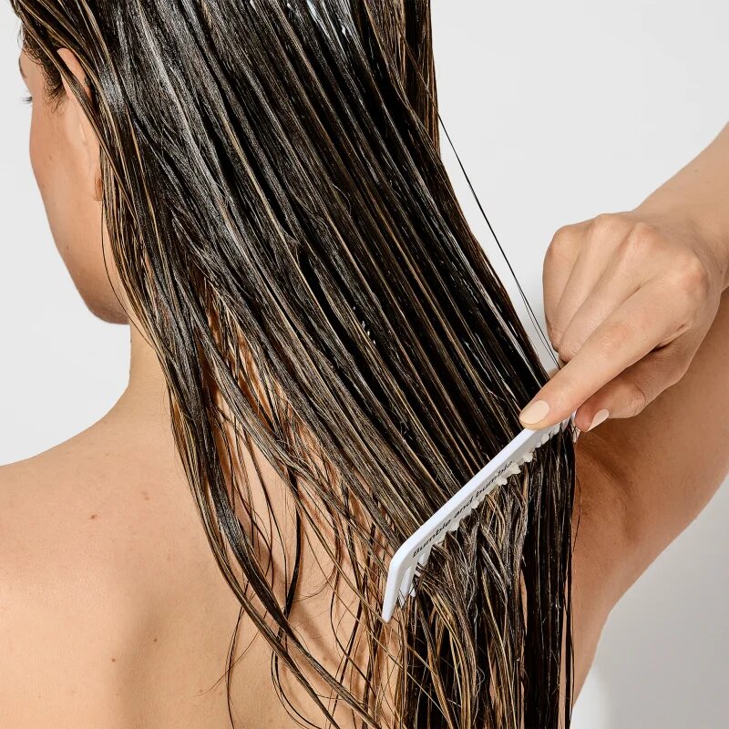 Bumble and Bumble Bb.Bond-Building Repair Shampoo възстановяващ шампоан за ежедневна употреба 60 мл.