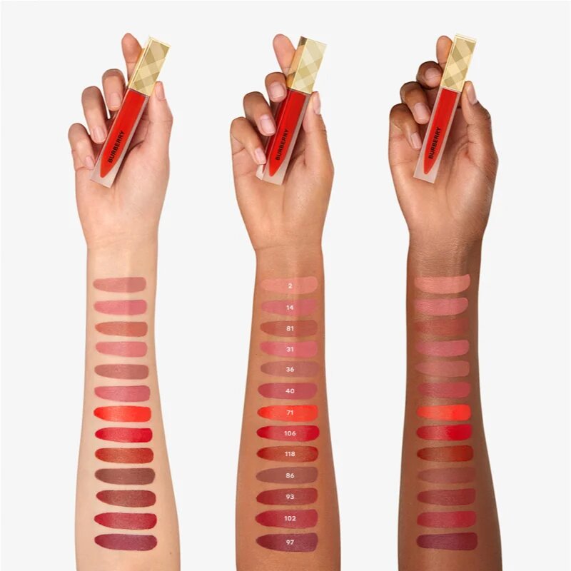 Burberry Kisses Liquid Matte матиращо течно червило цвят Velvet Burgundy 102 6 мл.