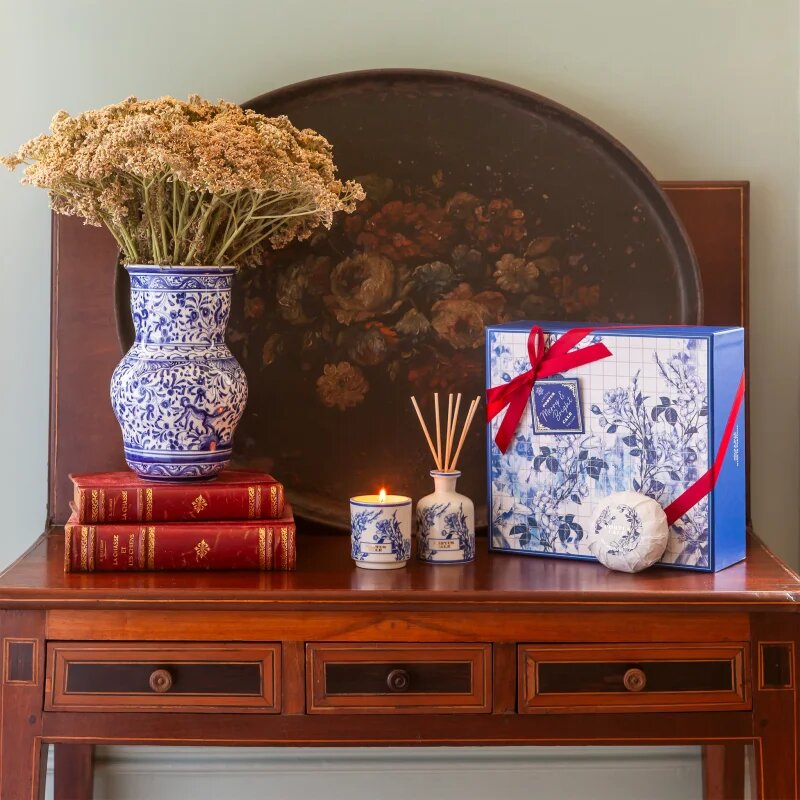 Castelbel Gold & Blue Merry & Bright Gift Box подаръчен комплект