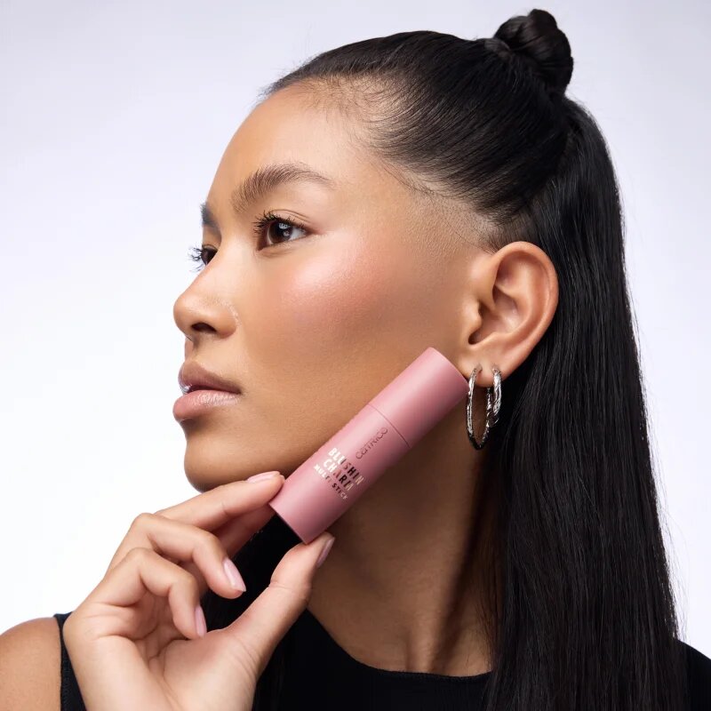 Catrice Blushin' Charm Multi Stick озаряващ руж в стик цвят 050 Radiant Honey 5.5 гр.