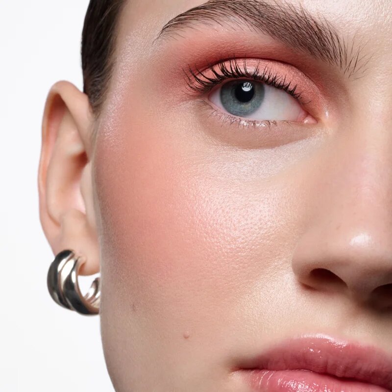 Catrice Eye Blusher течни очни сенки с блясък цвят 010 Flirt Alert 7 мл.