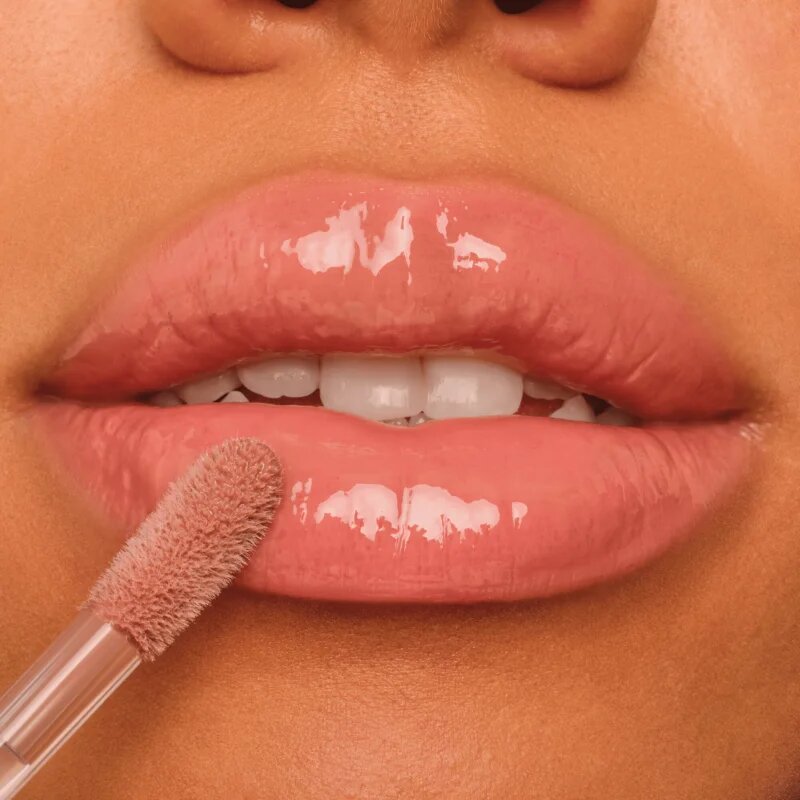 Catrice Filler Supreme Lip Gloss блясък за устни за по-голям обем цвят 050 Nude Not Rude 3.2 мл.