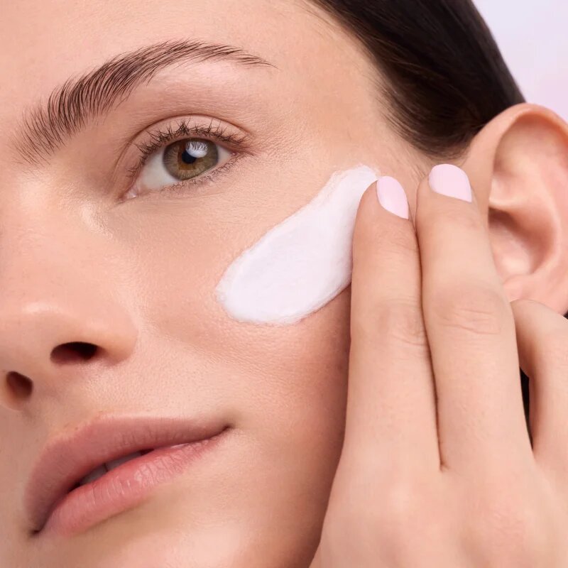 Catrice Flawless Fusion озаряваща база SPF 25 цвят C010 Smooth Radiance 20 мл.