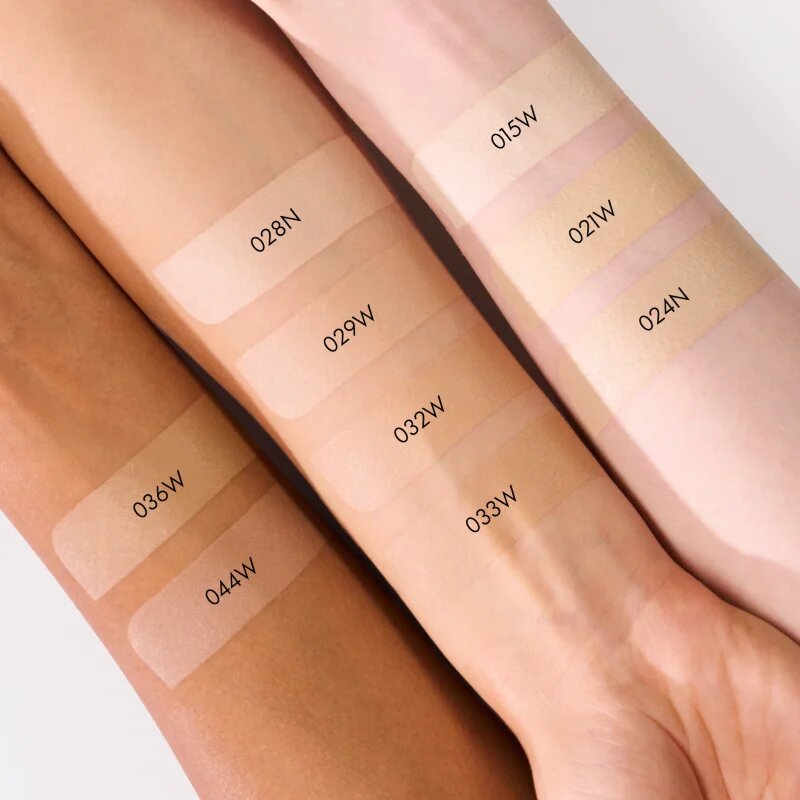 Catrice Invisible Cover Cushion Foundation матиращ фон дьо тен в гъба SPF 30 цвят 028N 10 гр.