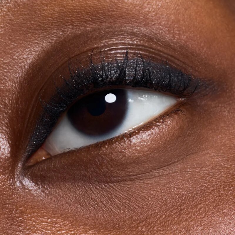 Catrice Jewel Glide Effect Eye Pencil водоустойчив молив за очи за лъскавина и блясък цвят 010 Black Diamond 1.5 гр.